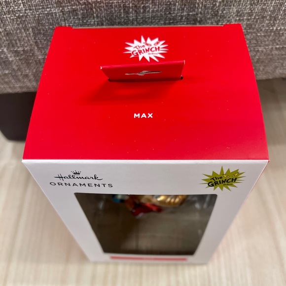 Hallmark The Grinch Max Christmas Ornament NIB - Picture 3 of 3